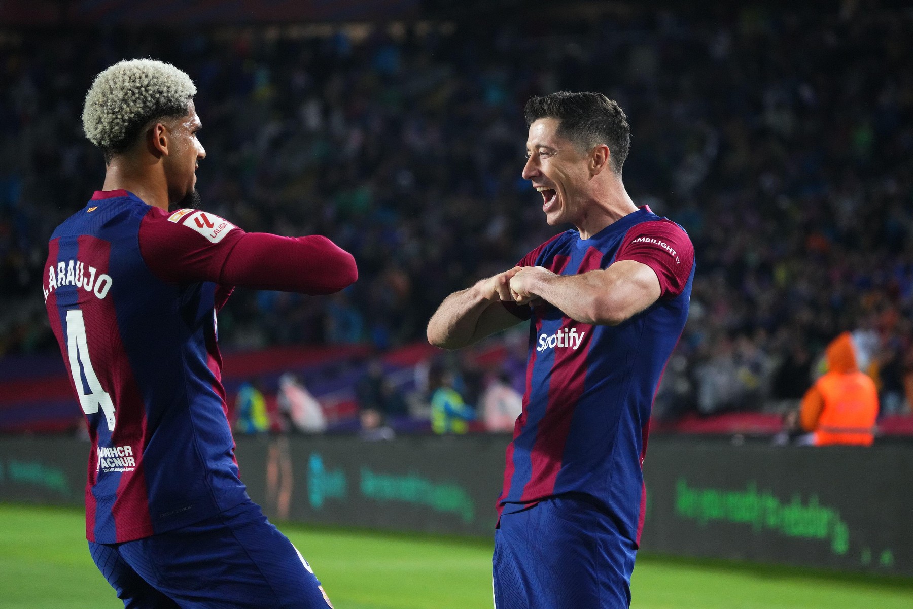 Robert Lewandowski a reacționat. Ce i-a spus lui Ronald Araujo după ce au câștigat Supercupa Spaniei