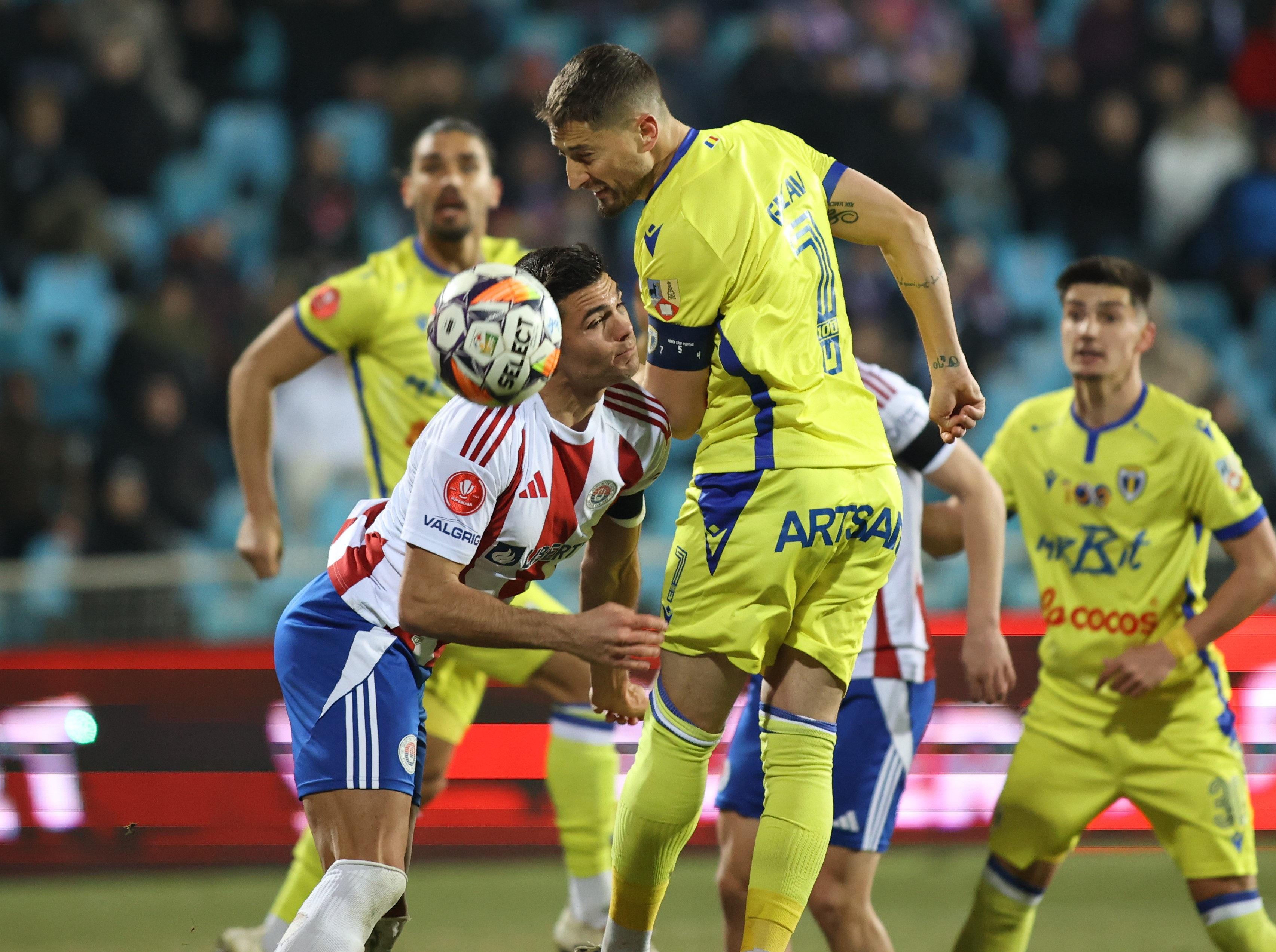 Oțelul - Petrolul Ploiești 0-0. Burcă și Mutu obțin câte un punct la debut