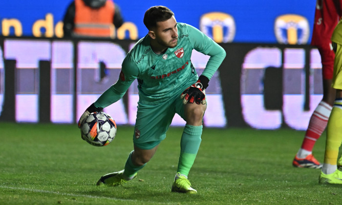 FOTBAL:PETROLUL PLOIESTI-DINAMO BUCURESTI, SUPERLIGA SUPERBET (24.11.2024)