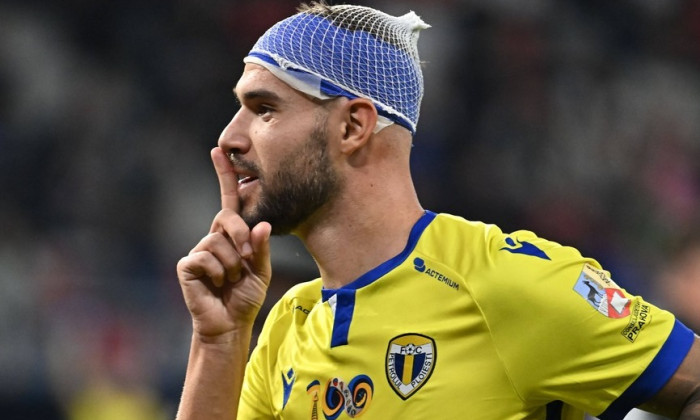 Alexandru Tudorie se bucura dupa un gol marcat in meciul de fotbal dintre FCSB si Petrolul Ploiesti, contand pentru Supe