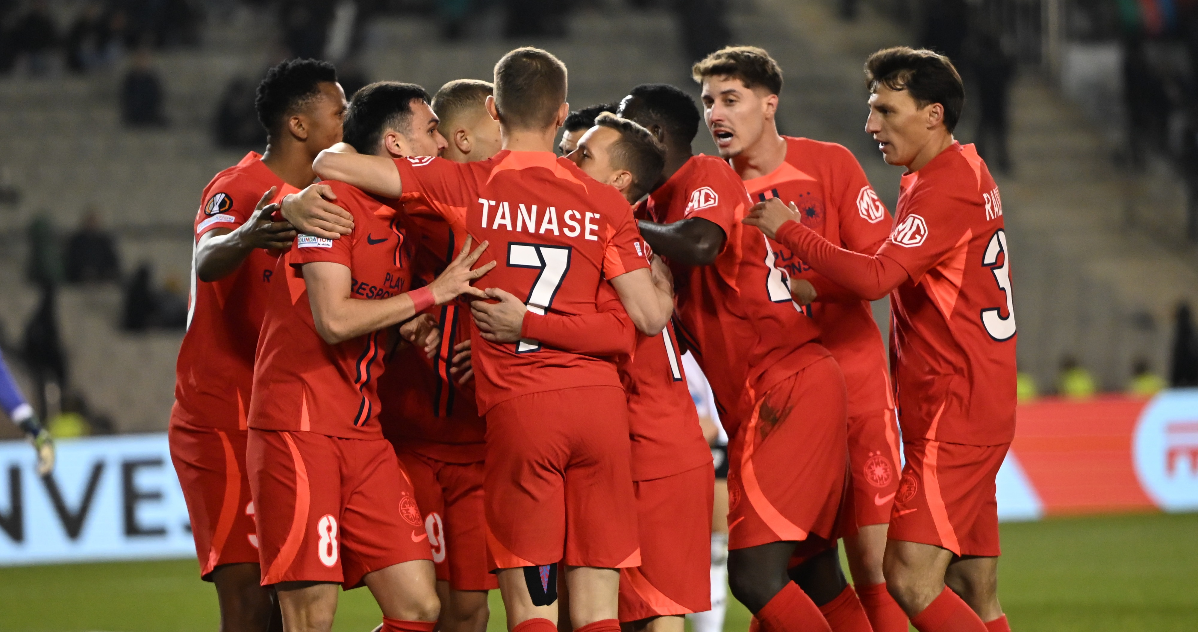 Qarabag - FCSB 2-2, ACUM, Digi Sport 1. Dublă schimbare la roș-albaștri, după pauză