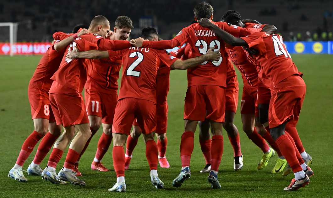 Qarabag - FCSB 2-3! Ce victorieeeee! Roș-albaștrii au mai făcut un pas mare spre Top 8 din Europa League. FOTO