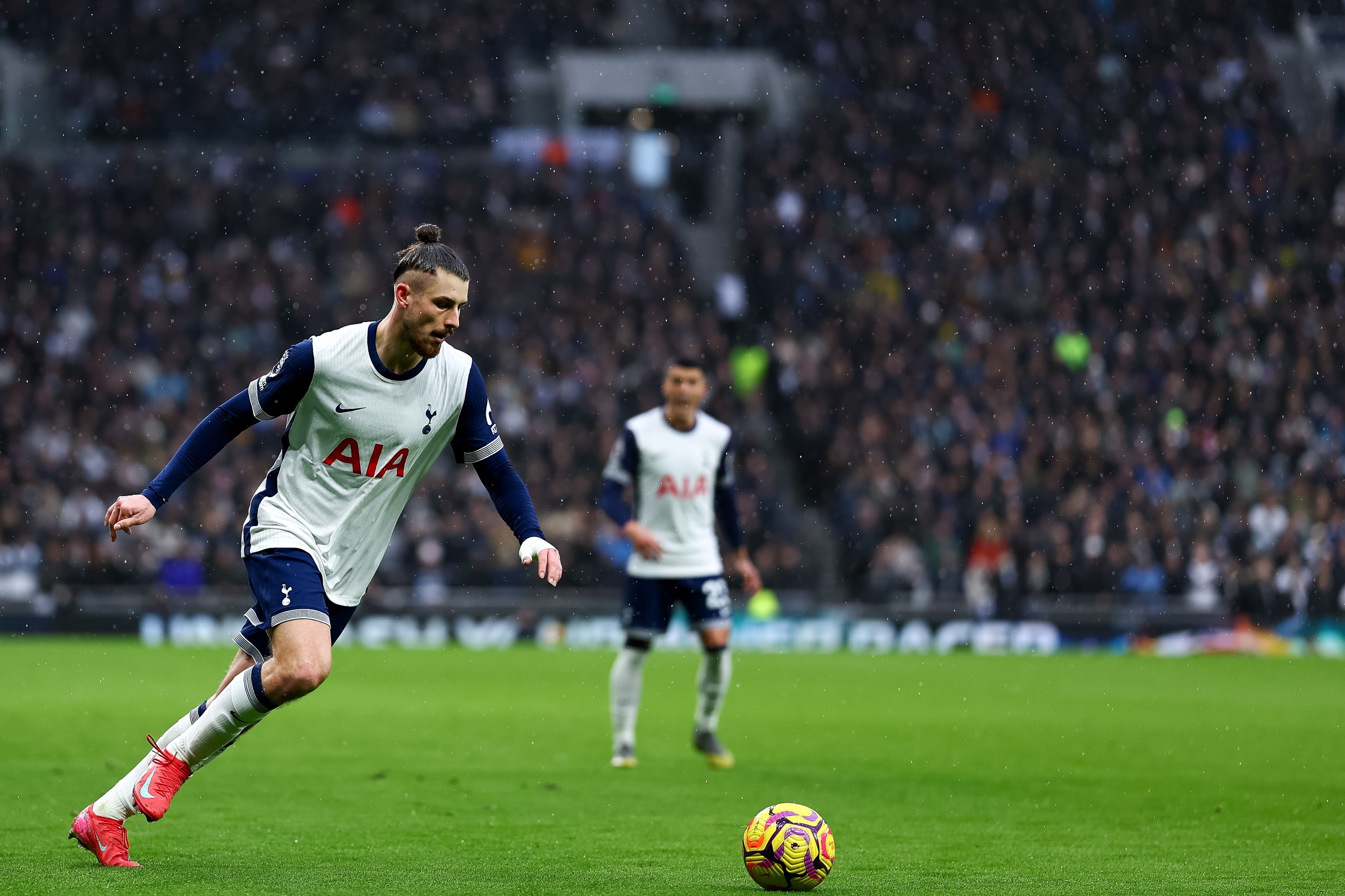 Tottenham - Leicester 1-2. Ocazie de gol pentru Drăgușin. Fulham - Man. United, 21:00, DGS 3