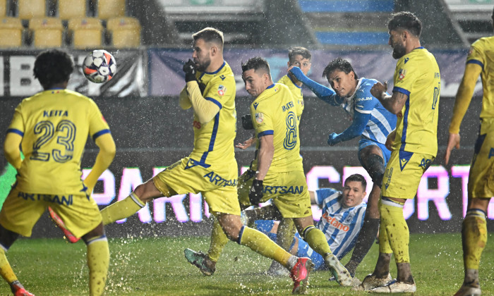 FOTBAL:PETROLUL PLOIESTI-UNIVERSITATEA CRAIOVA, SUPERLIGA SUPERBET (7.12.2024)