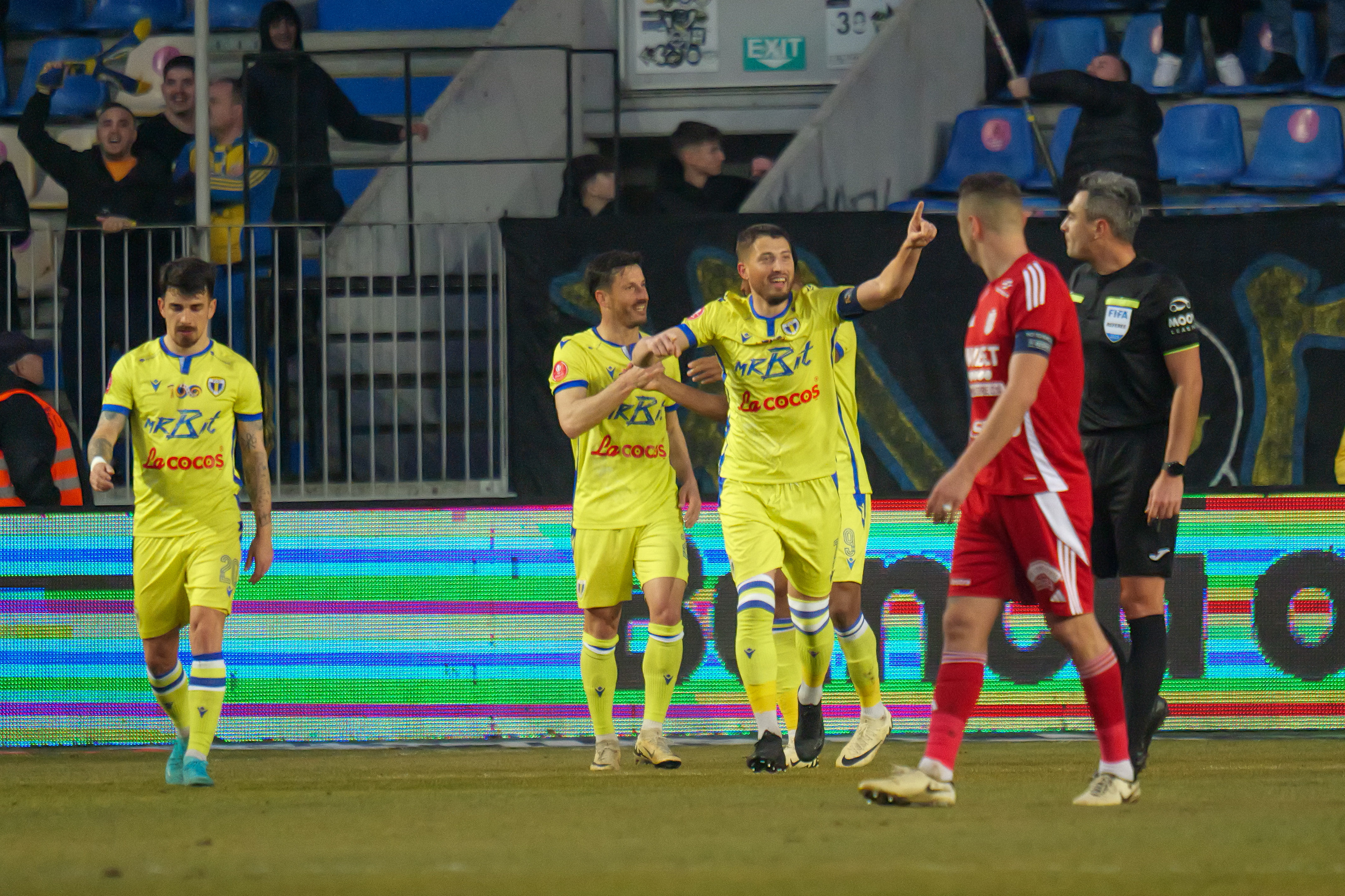 Petrolul - FC Botoșani 3-1. Adrian Mutu a câștigat primul meci la Ploiești și a egalat-o pe Rapid