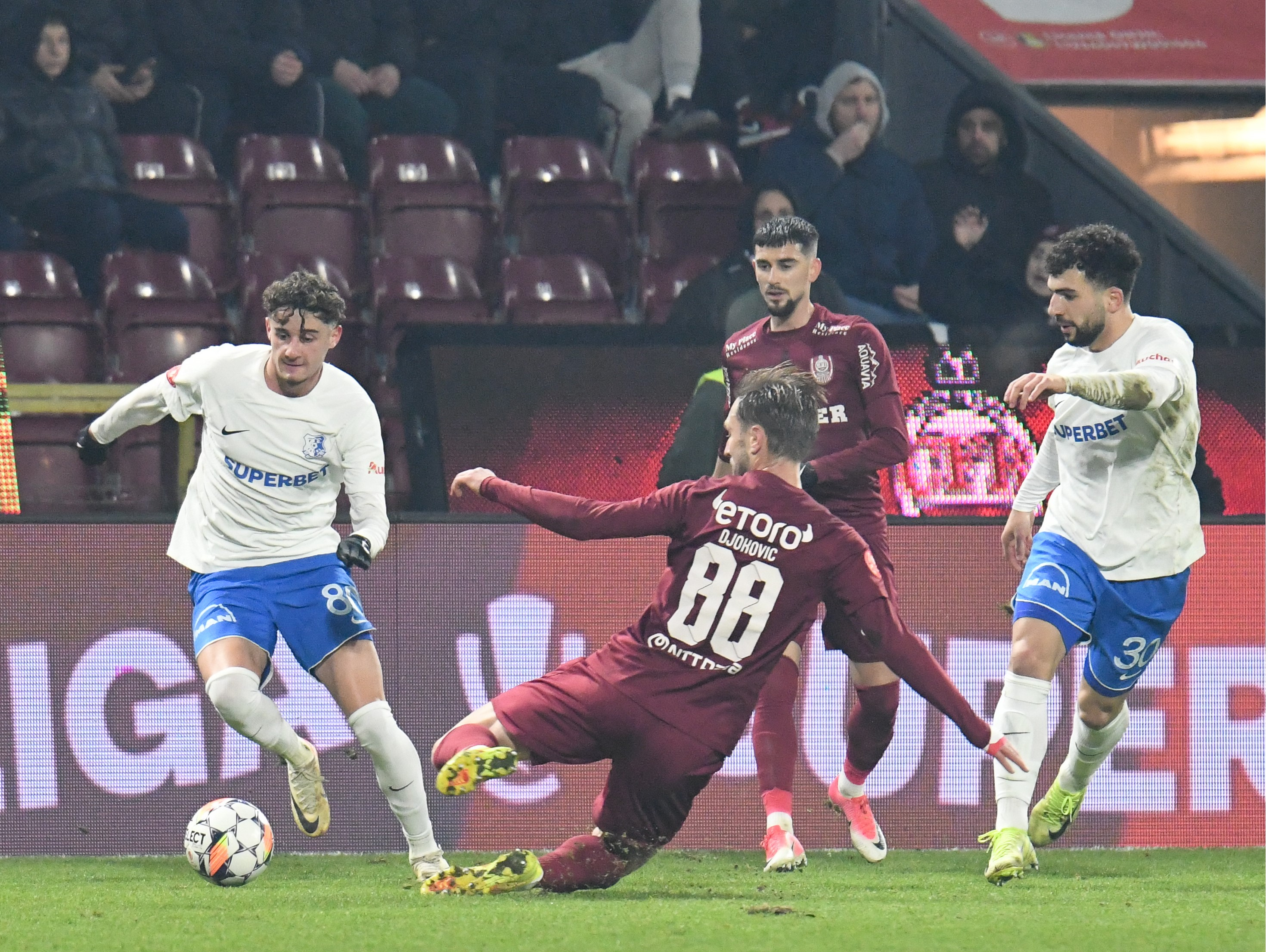 CFR Cluj - Farul Constanța 3-0, ACUM, DGS 1. GOOL! Louis Munteanu a reușit hat-trick-ul