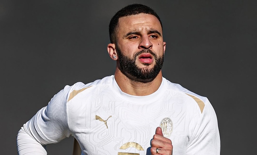 Kyle Walker ”vine des la bar”. Un angajat al hotelelului la care este cazat a rupt tăcerea