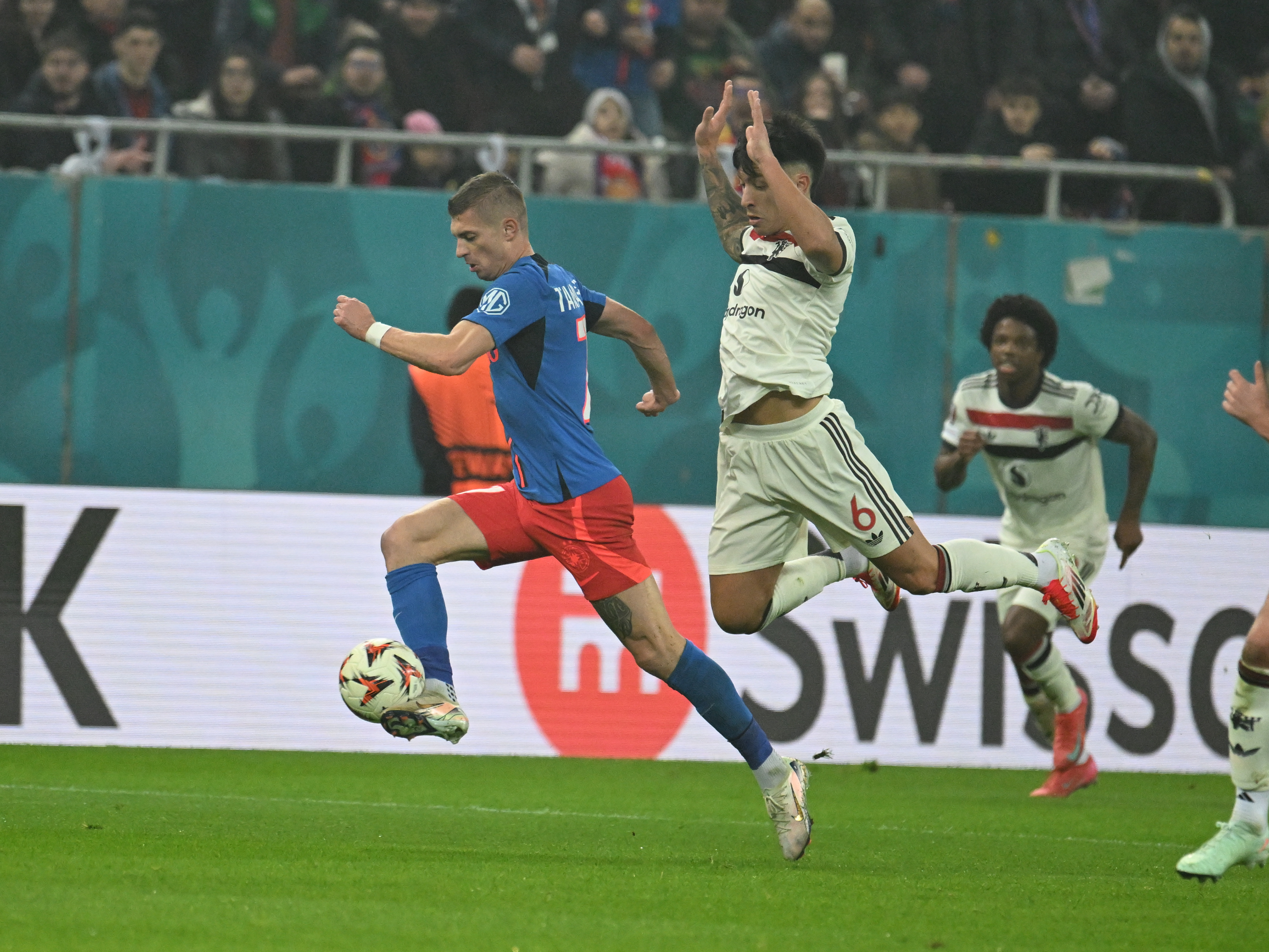 FCSB - Manchester United 0-0, ACUM, DGS 1. Ocazii mari de ambele părți