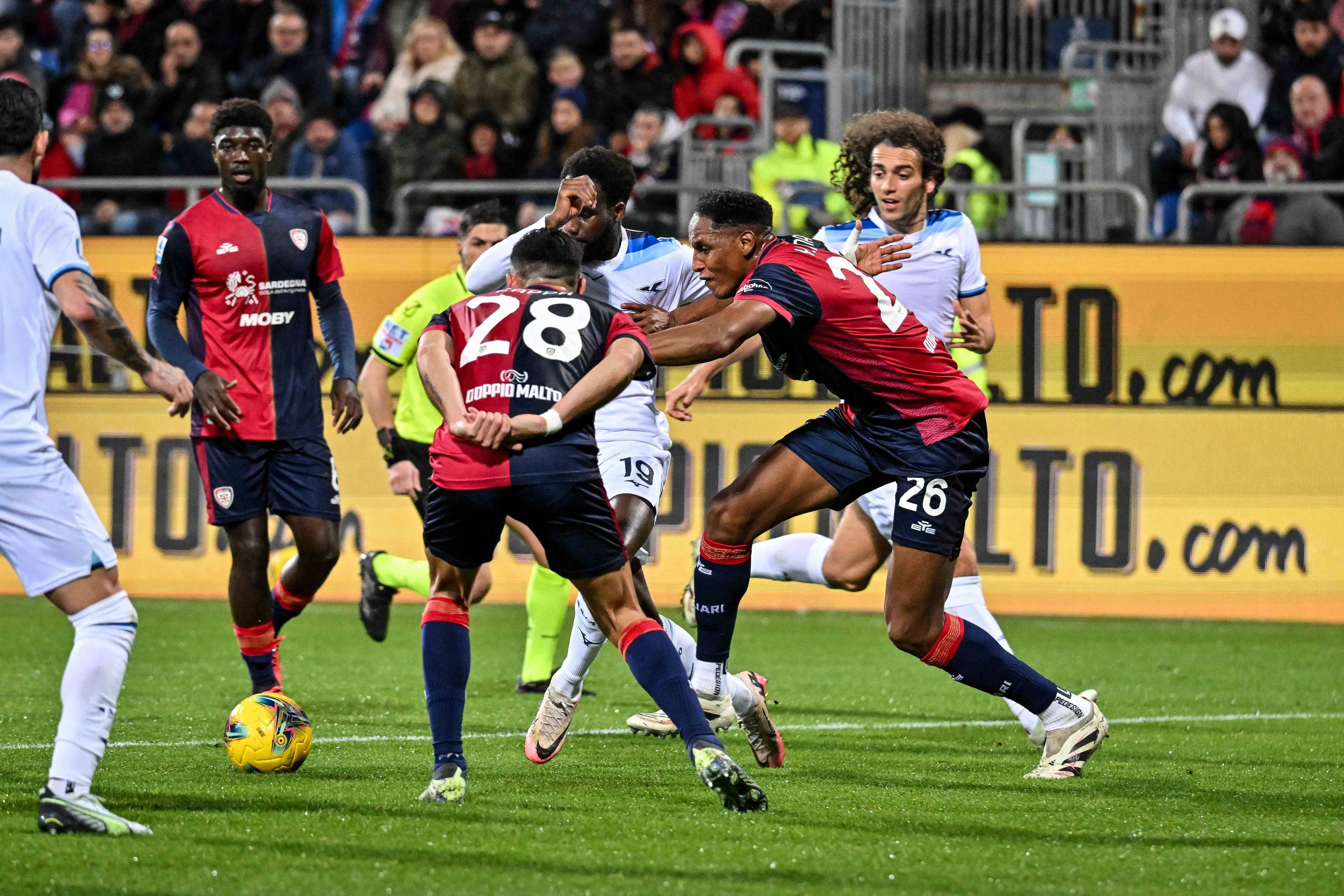 Cagliari - Lazio 1-2. Răzvan Marin, rezervă neutilizată. Florinel Coman a fost prezent la meci