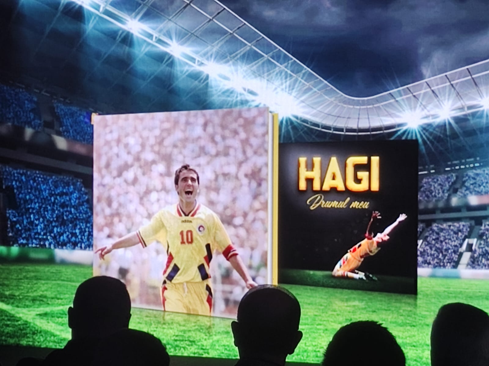 A apărut autobiografia lui Gică Hagi! Cât costă cartea ”Hagi - Drumul Meu”