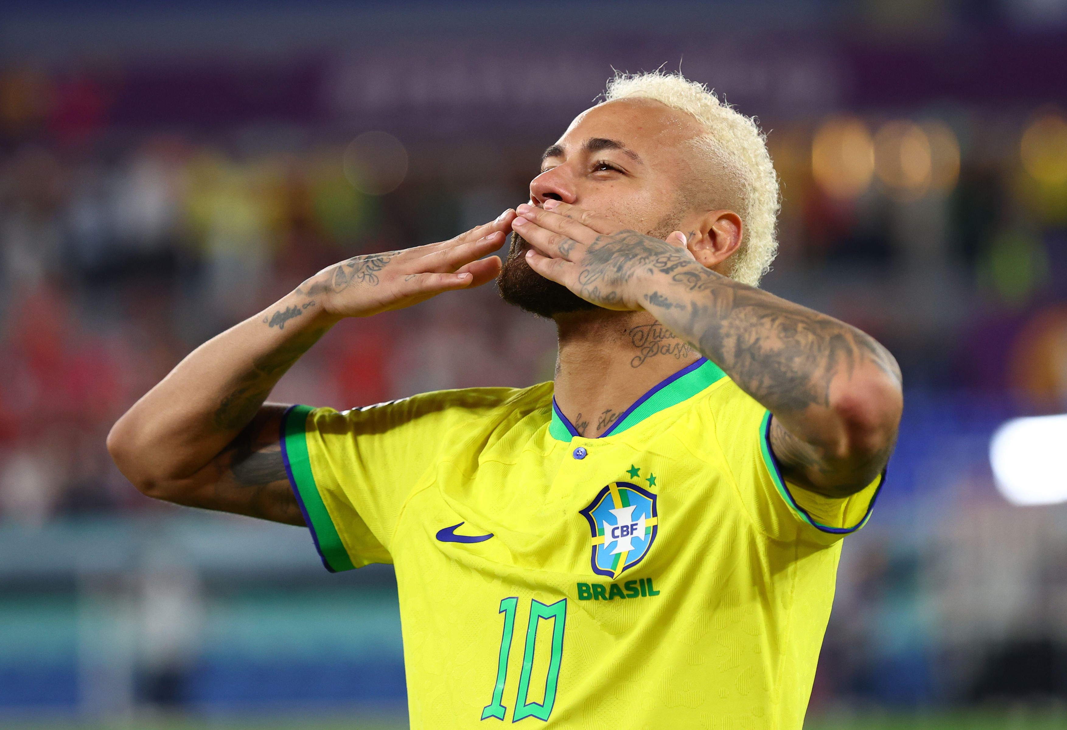 După ce tatăl său a spus că ar putea semna un nou contract, Neymar a dat o replică de doar patru cuvinte