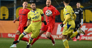 FOTBAL:PETROLUL PLOIESTI-FCSB, SUPERLIGA SUPERBET (6.02.2025)