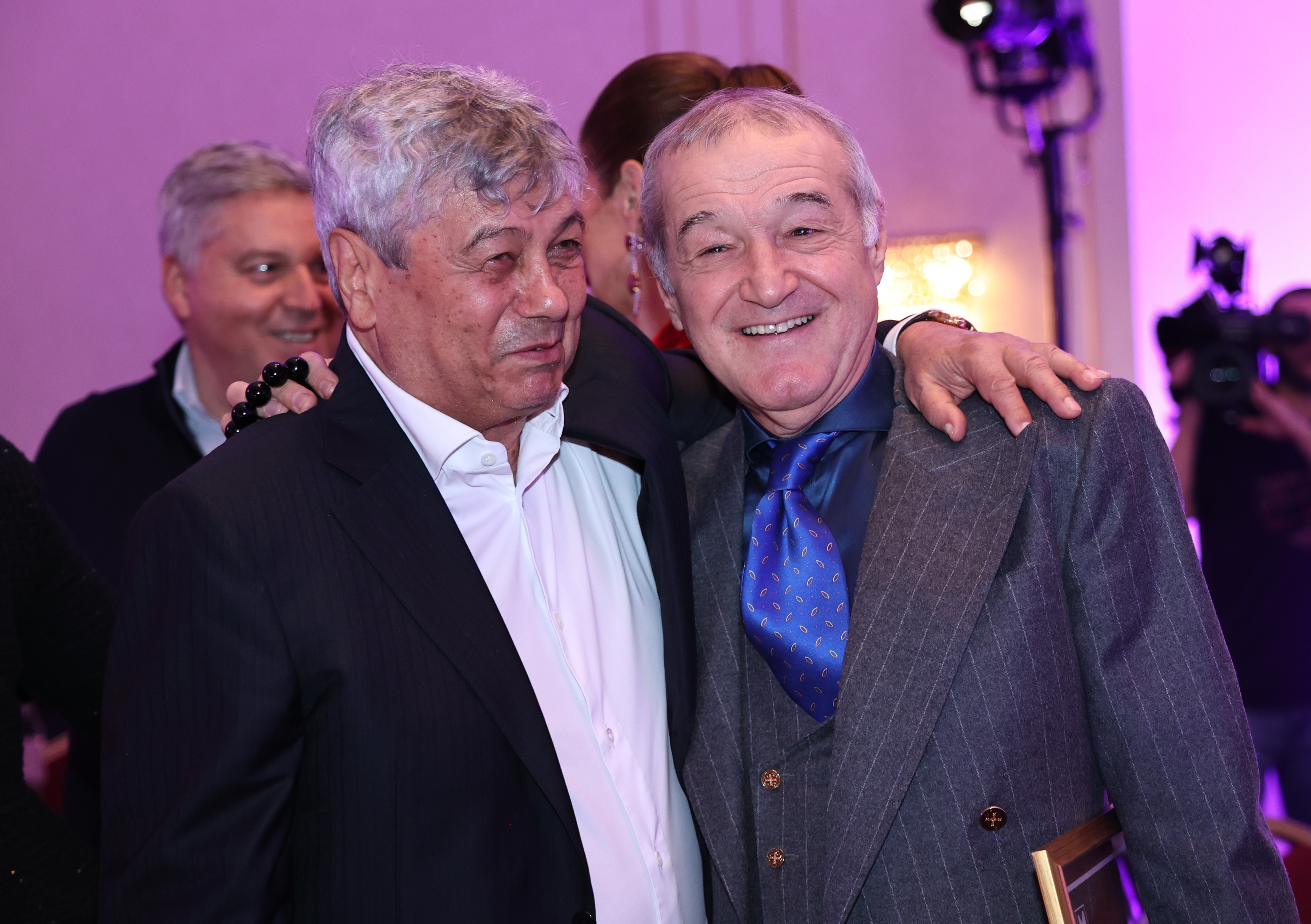 Gigi Becali: ”Mi-a spus MM că s-a supărat Răzvan”. După, l-a sunat imediat pe Mircea Lucescu și a dezvăluit totul