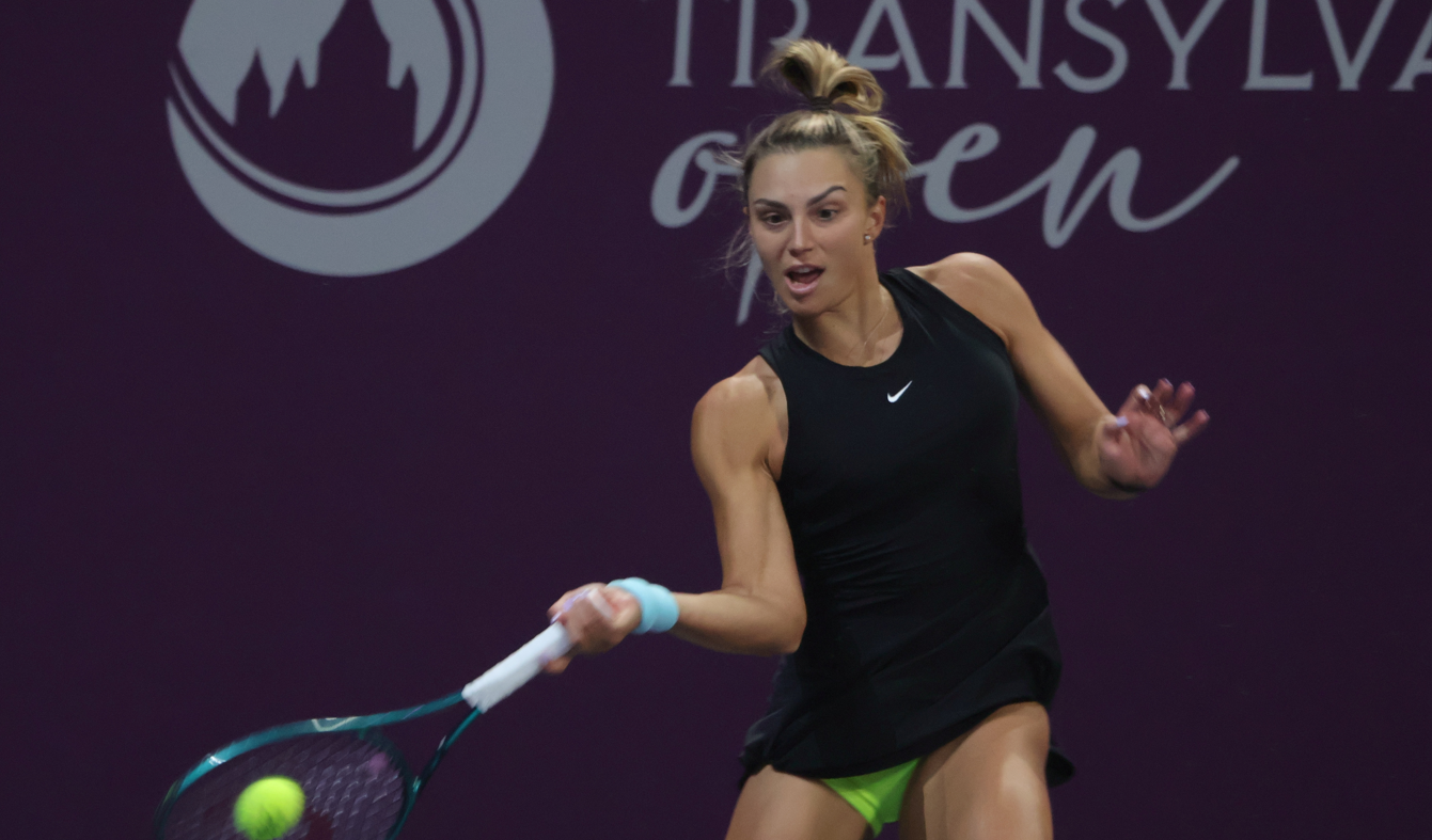 Jaqueline Cristian s-a calificat în semifinalele turneului Transylvania Open, în proba de dublu!