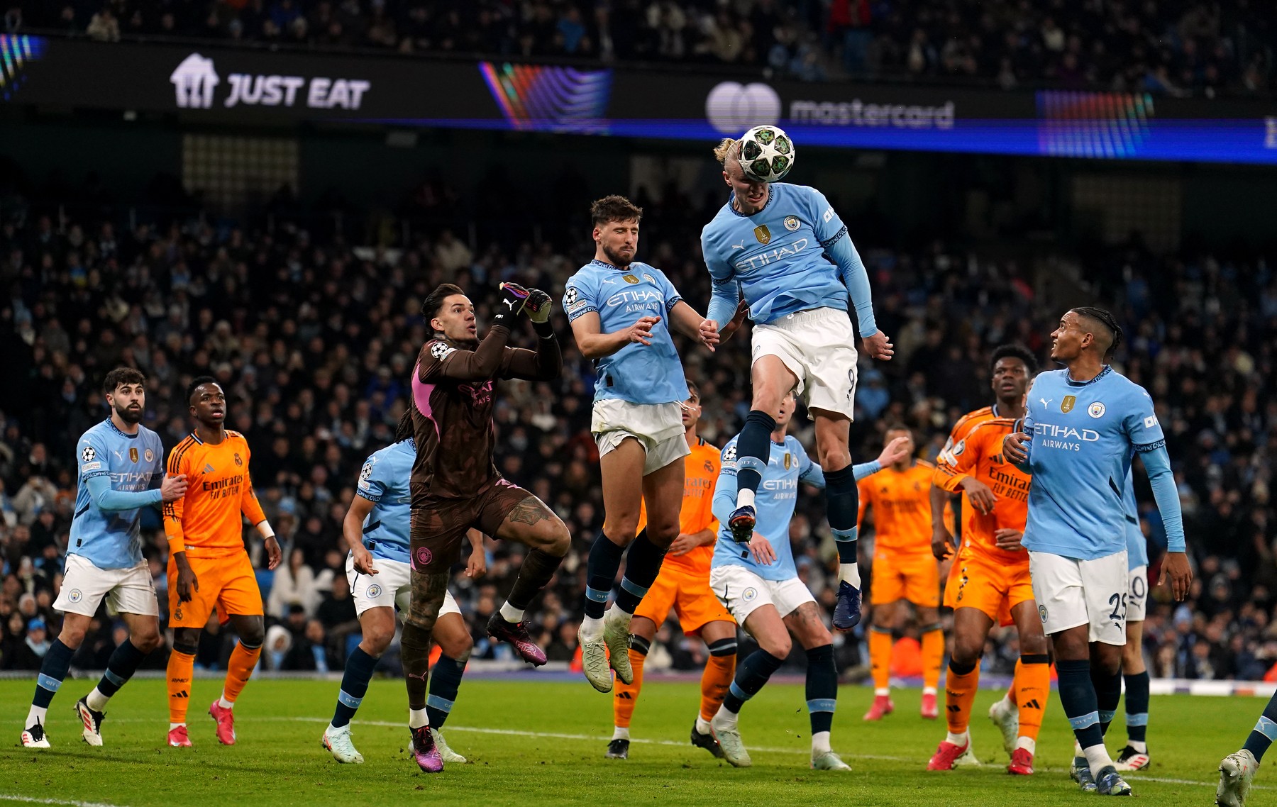 Manchester City - Real Madrid 2-3. ”Galacticii” au făcut remontada și pornesc cu prima șansă în retur