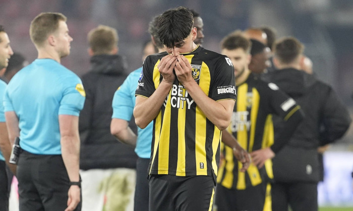 ALKMAAR, 30-03-2024, AFAS stadium , season 2023 / 2024 , Dutch Eredivisie Football between AZ and Vitesse , Vitesse play