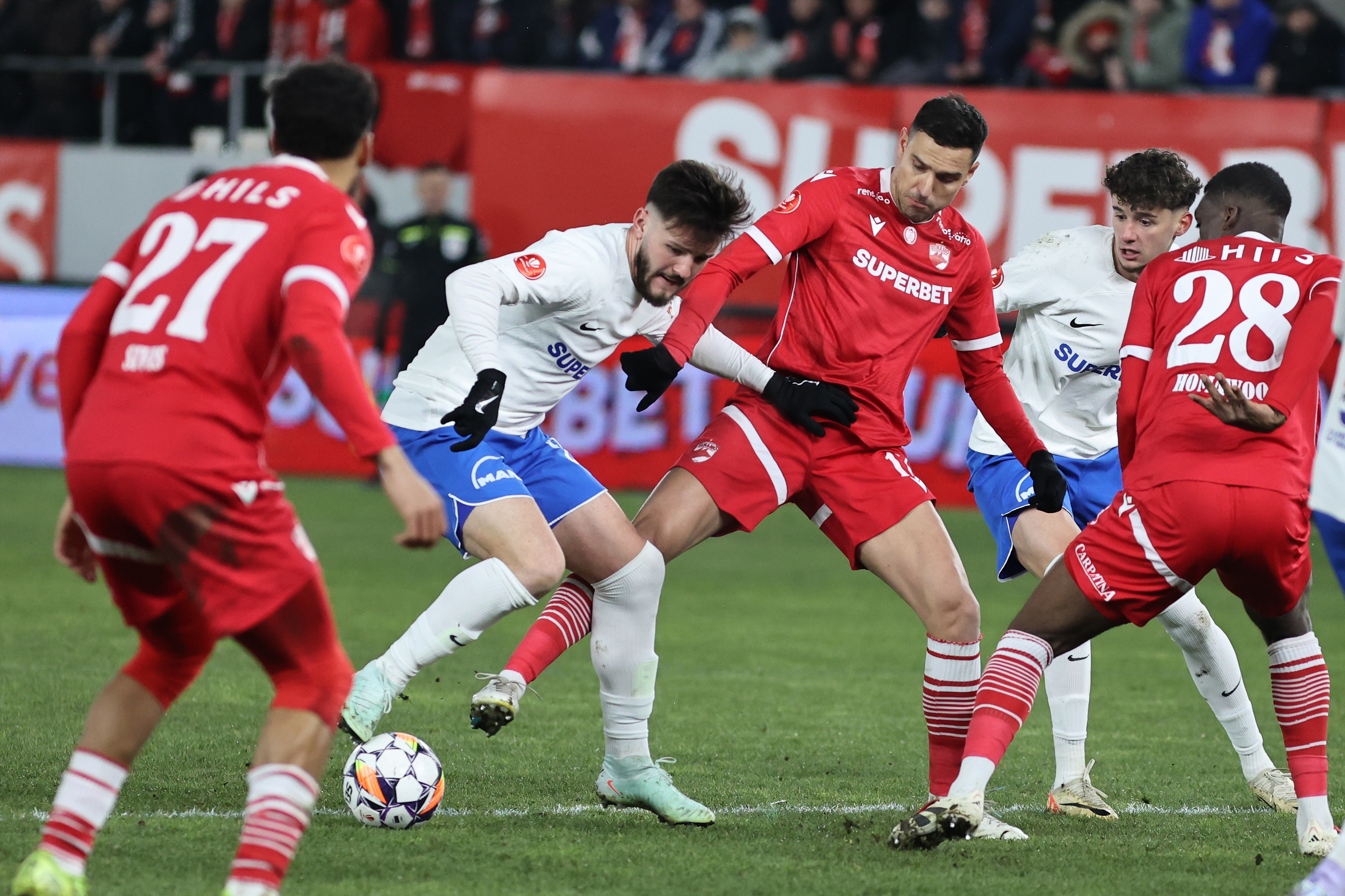 ”Pică foarte bine înfrângerea”. Marius Niculae și Ionel Dănciulescu au dat verdictul, după Dinamo - Farul 0-2