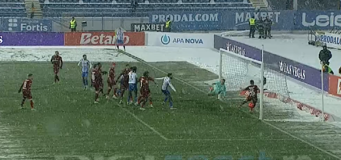 Poli Iași - CFR Cluj 1-1. Pas greșit făcut de trupa lui Dan Petrescu! Gazdele au jucat mai mult de o oră în 10 oameni