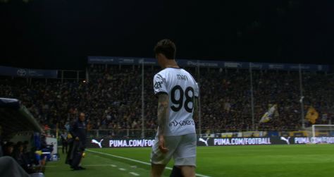Nici nu s-a uitat la antrenor: Dennis Man, schimbat după 35 de minute în Parma - Roma! Nota primită de român