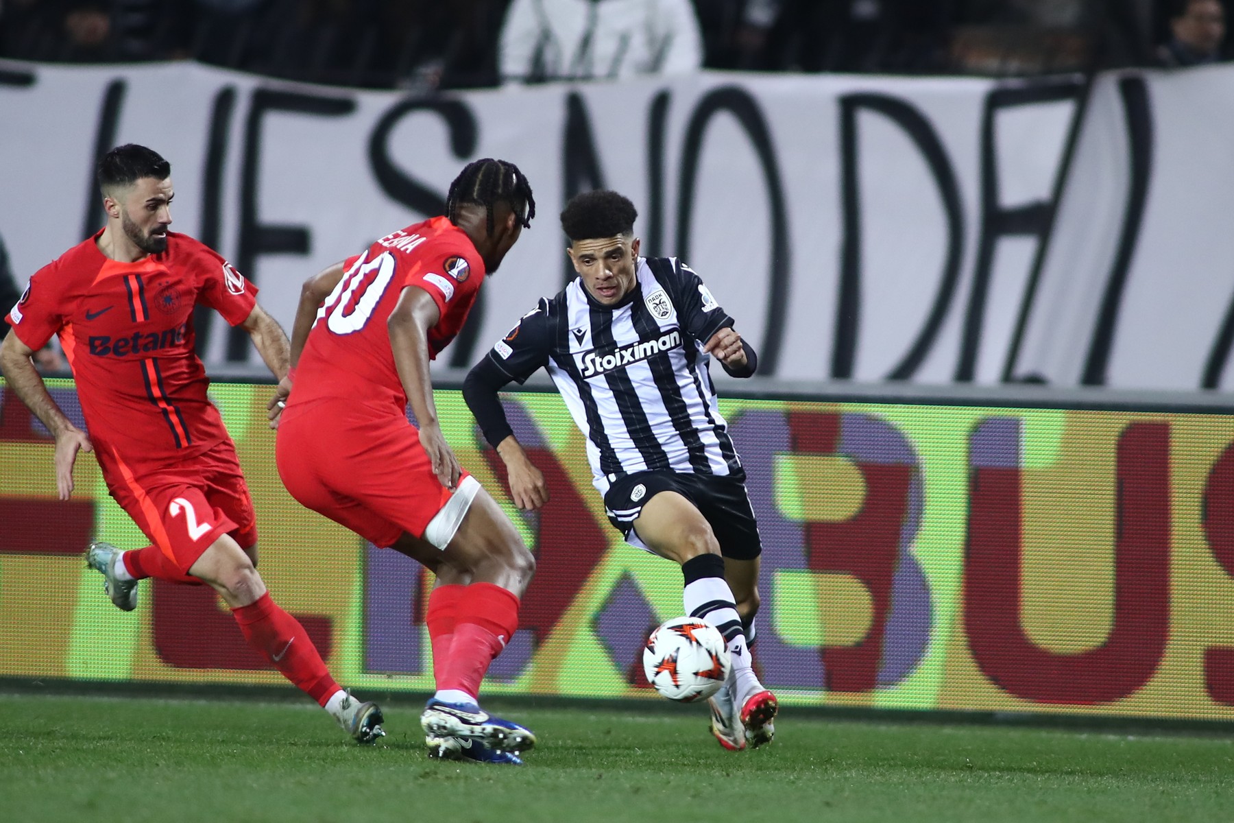 FCSB și PAOK au bătut palma! ”Invazie” la București