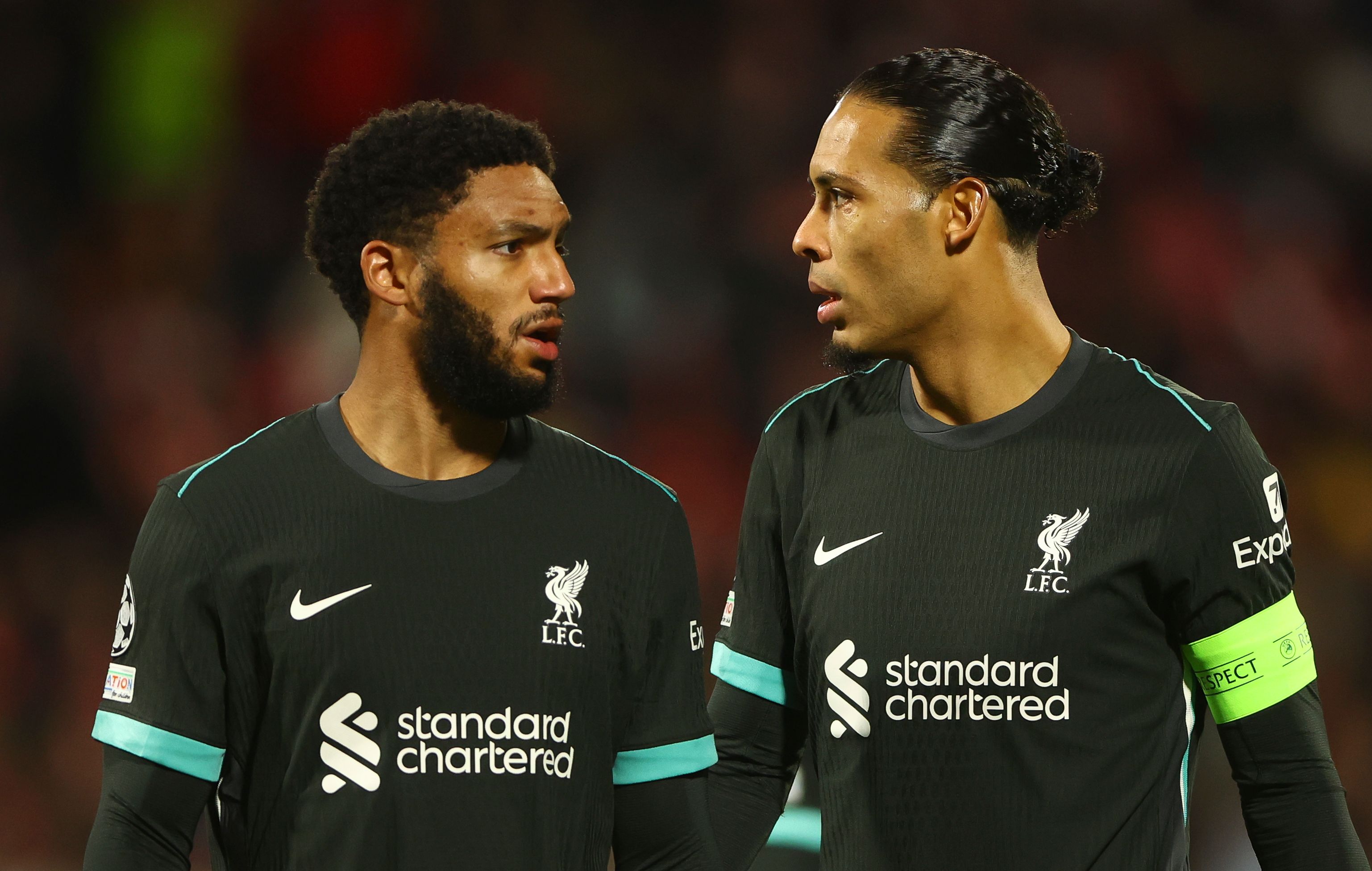Un fundaș al lui Liverpool poate rata tot sezonul! Anunțul lui Arne Slot