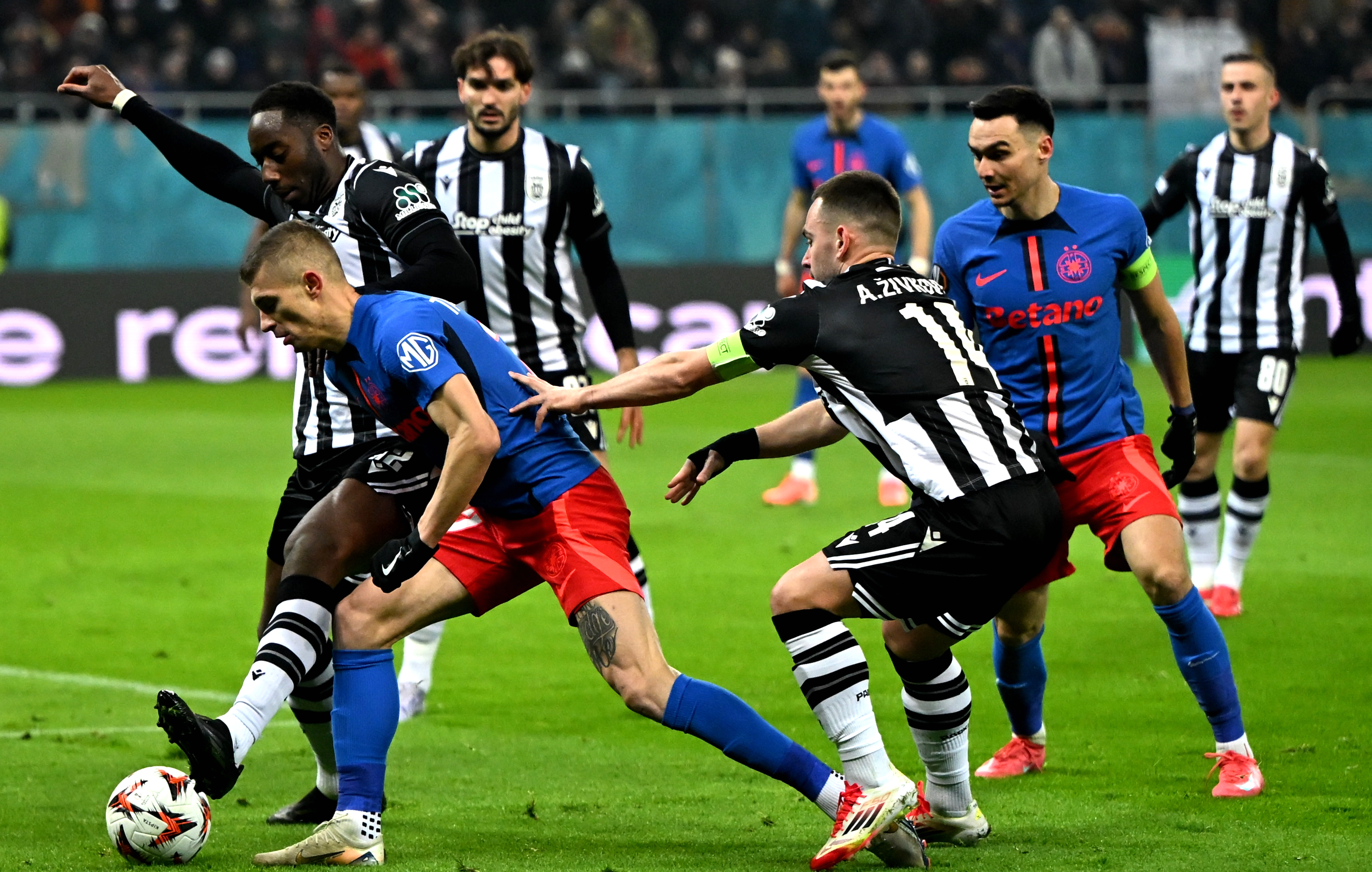 Fără milă! Jucătorul făcut praf după FCSB - PAOK: "Cât de slab poți să fii?"