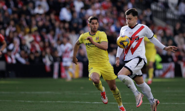 MADRID, SPAIN - February22: Andrei Ratiu of Rayo Vallecano controls the ball during the LaLiga EA Sports 2024/25 match between Rayo Vallecano and Villarreal at Vallecas Stadium in Madrid. (Photo by Guillermo Martinez)