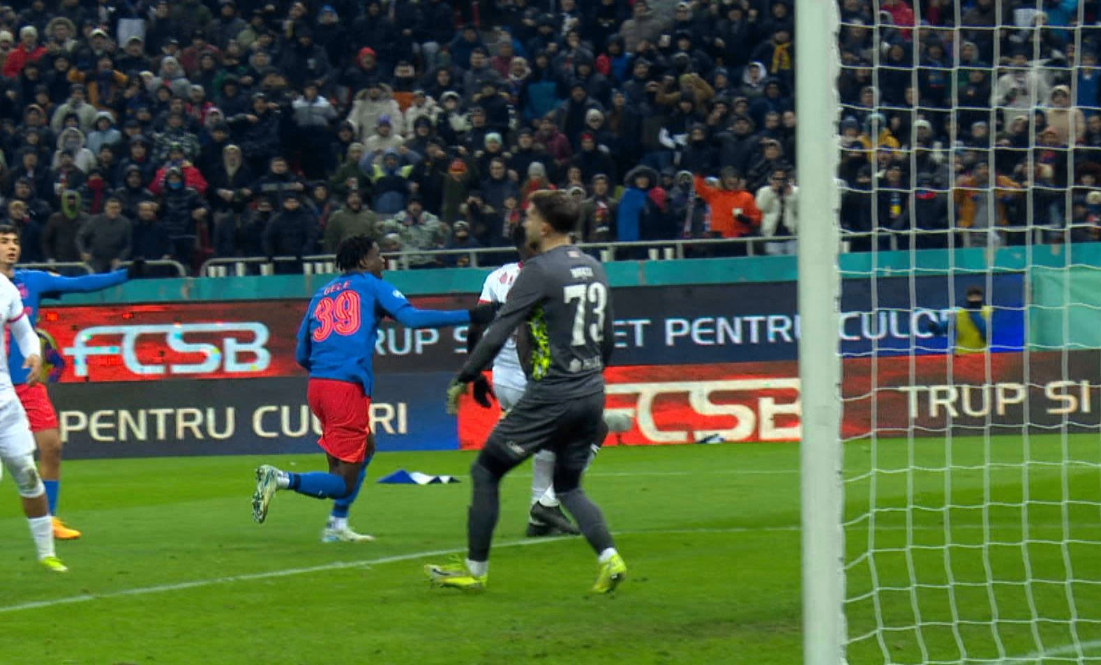 FCSB - Dinamo 2-1. Golul lui Jordan Gele i-a dus pe ”Roș-Albaștri” pe primul loc în SuperLiga