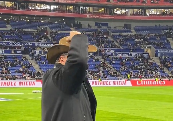Cum a apărut ”americanul care vrea să-l imite pe Gigi Becali”, după ce președintele lui PSG a râs de el
