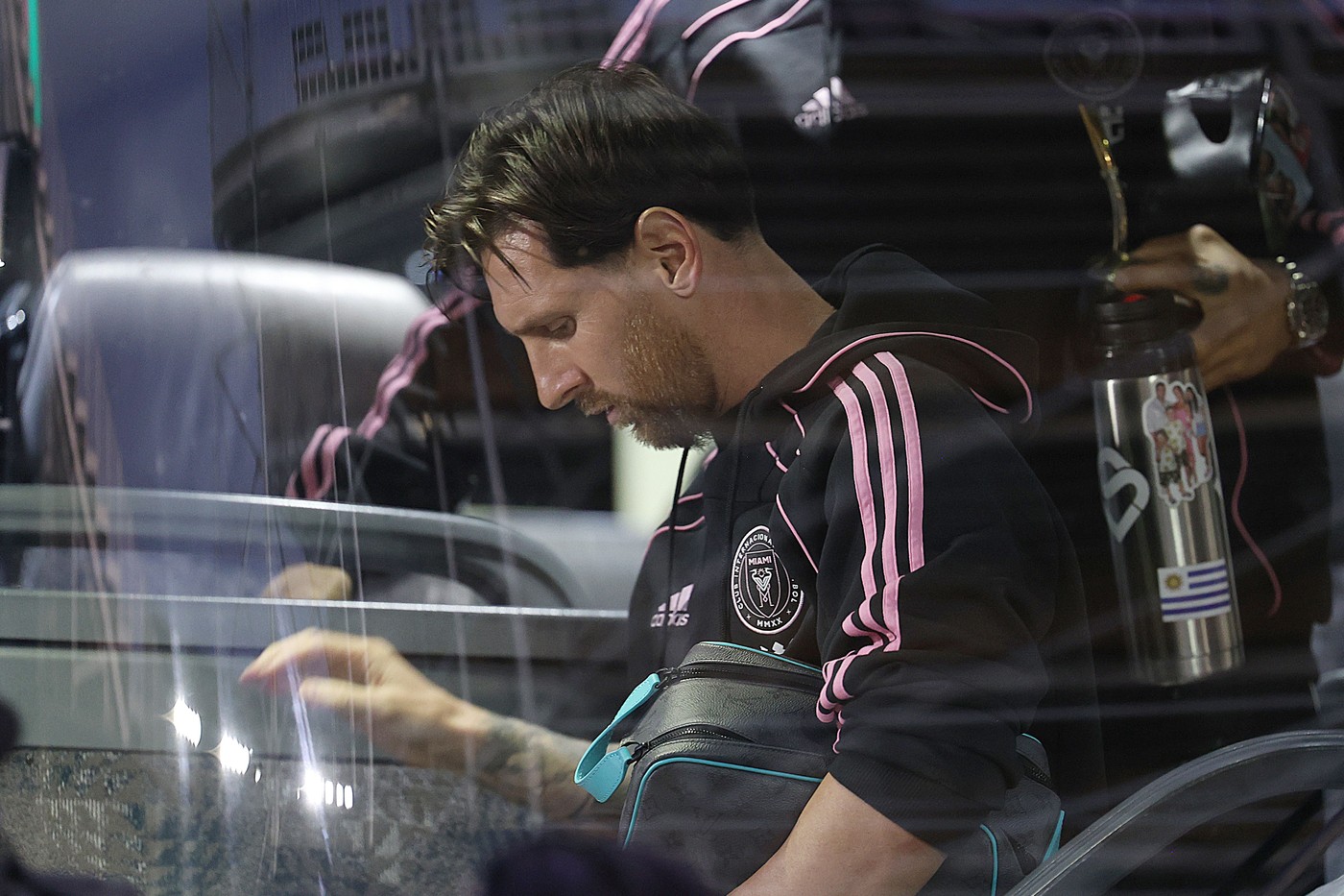 A fost suspendat 6 luni, după ce s-a aflat ce i-a cerut lui Lionel Messi la finalul meciului