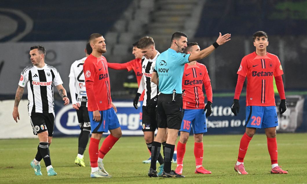 FOTBAL:UNIVERSITATEA CLUJ-FCSB, SUPERLIGA SUPERBET (10.11.2024)