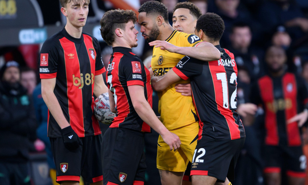 Vitality Stadium Bournemouth, England, 2025 March 1st. Matheus Cunha (right) was sent off following an altercation against Bournemouth's Milos Kerkez (left) during the Emirates FA Cup 5th Round football match between AFC Bournemouth and Wolverhampton Wand