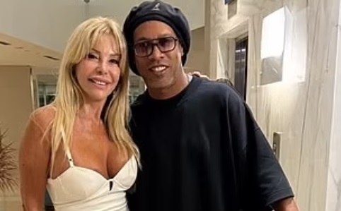 "A făcut o treabă minunată!" Femeia de 72 de ani care a apărut alături de Ronaldinho "rupe" tăcerea