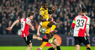 Rotterdam - Gijs Smal of Feyenoord, Marcus Thuram of FC Inter Milan during the 1st leg of the round of 16 of new format of the Champions League 2024/2025. The match is set between Feyenoord and FC Inter Milan at Stadion Feijenoord De Kuip on 5 March 2025