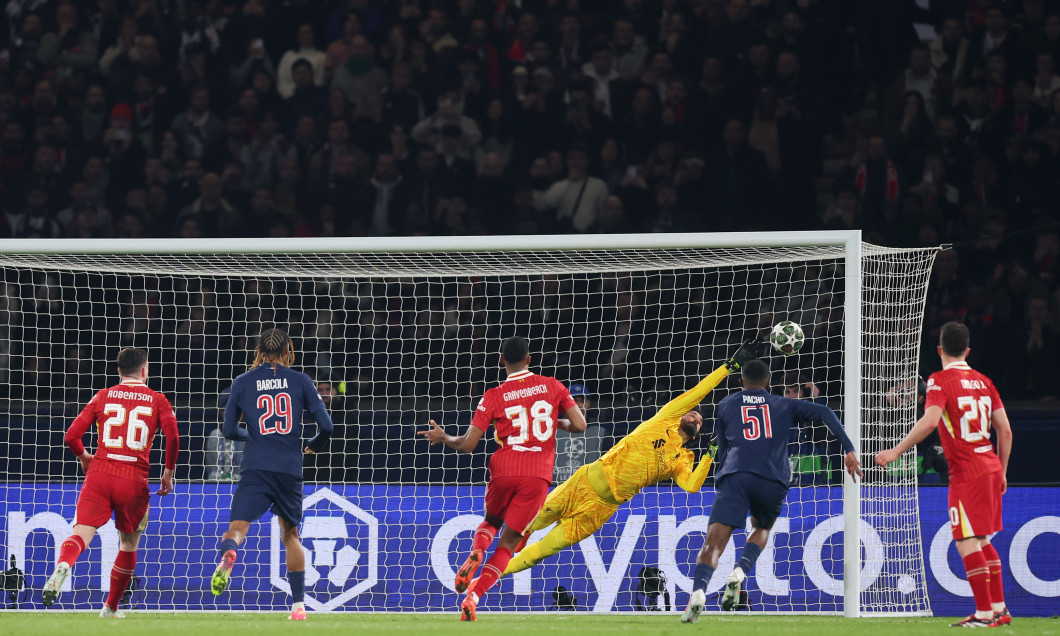 Paris Saint-Germain v Liverpool FC - UEFA Champions League 2024/25 Round of 16 First Leg