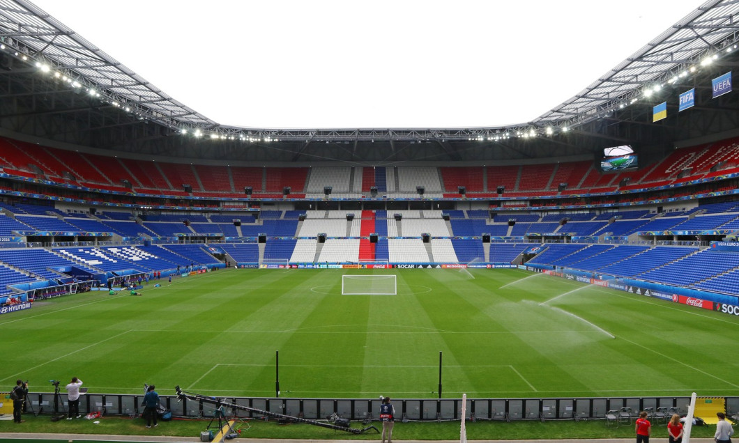 Lyon, France. 15th June, 2016. Panoramic view of Stade de Lyon during Open training session of Ukraine National Football Team before UEFA EURO 2016 game against N.Ireland. Lyon, France. © Oleksandr Prykhodko/Alamy Live News