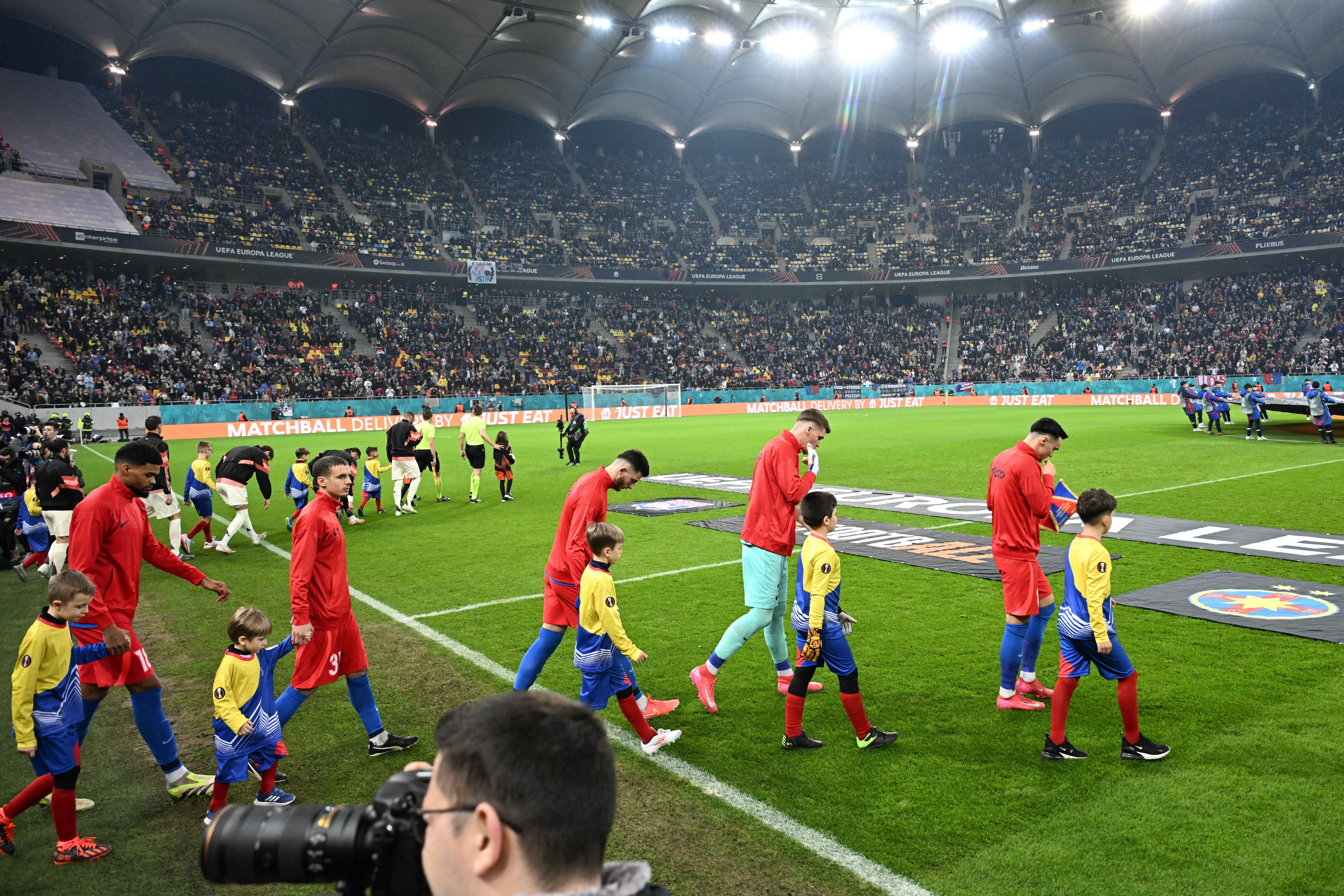 Probleme la FCSB! Gigi Becali l-a acuzat că s-a dat lovit cu Dinamo, dar e OUT și pentru meciul cu 'U' Cluj