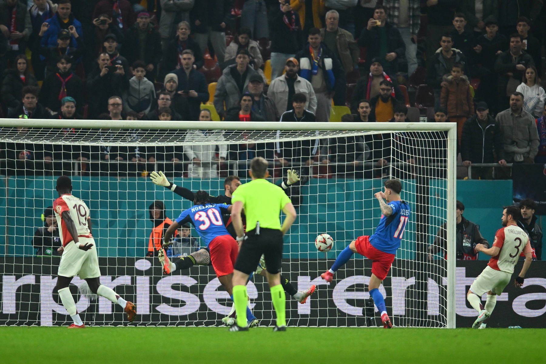 Fără dubii! UEFA a spus de ce are nevoie FCSB pentru a trece de Lyon și să se califice în ”sferturi”