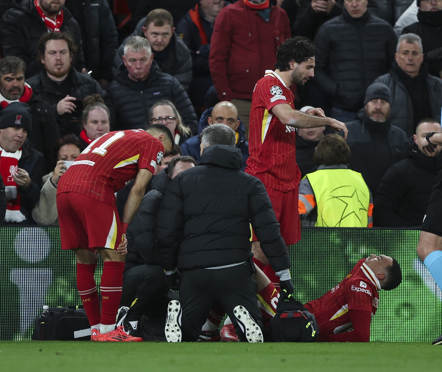 Eliminată din Champions League, Liverpool a mai primit o lovitură înaintea finalei Cupei Ligii Angliei