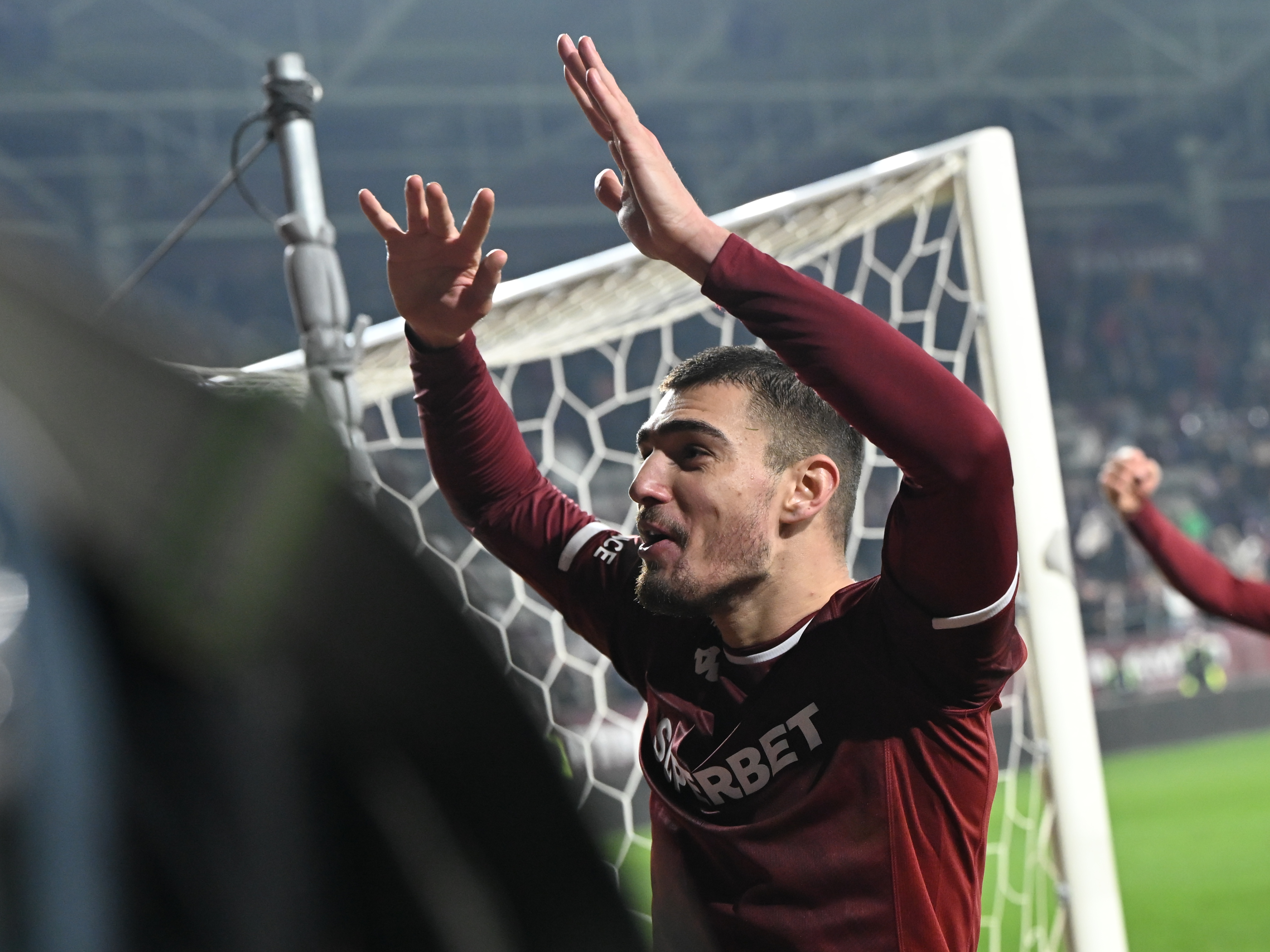 Denis Ciobotariu a descris în trei cuvinte relația cu Marius Șumudică, la două luni de la transferul la Rapid