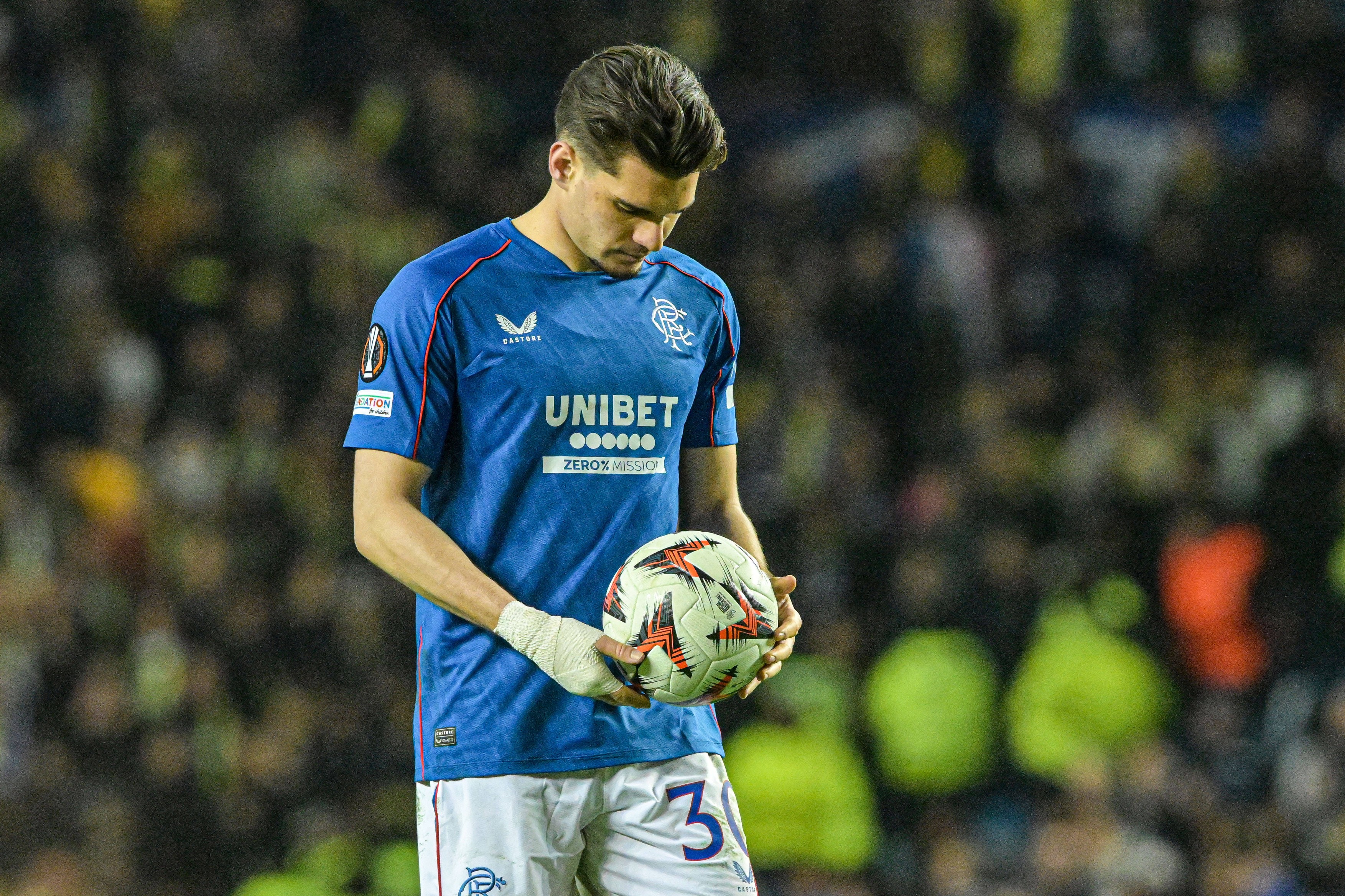 Reacția scoțienilor, după ce Ianis Hagi a ratat de la 11 metri în Rangers - Fenerbahce
