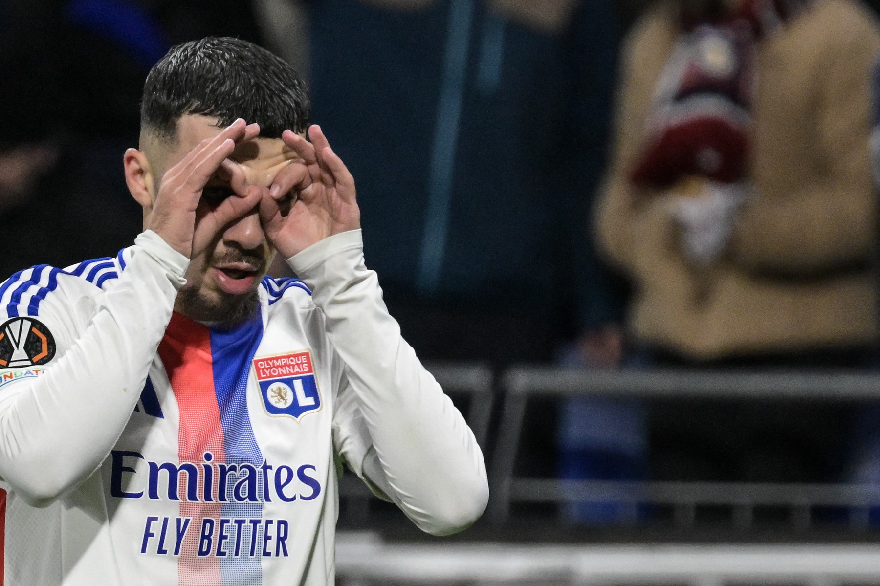 Jucătorul de la FCSB care a făcut schimb de tricou cu un adversar de la Lyon, după 1-7 la general