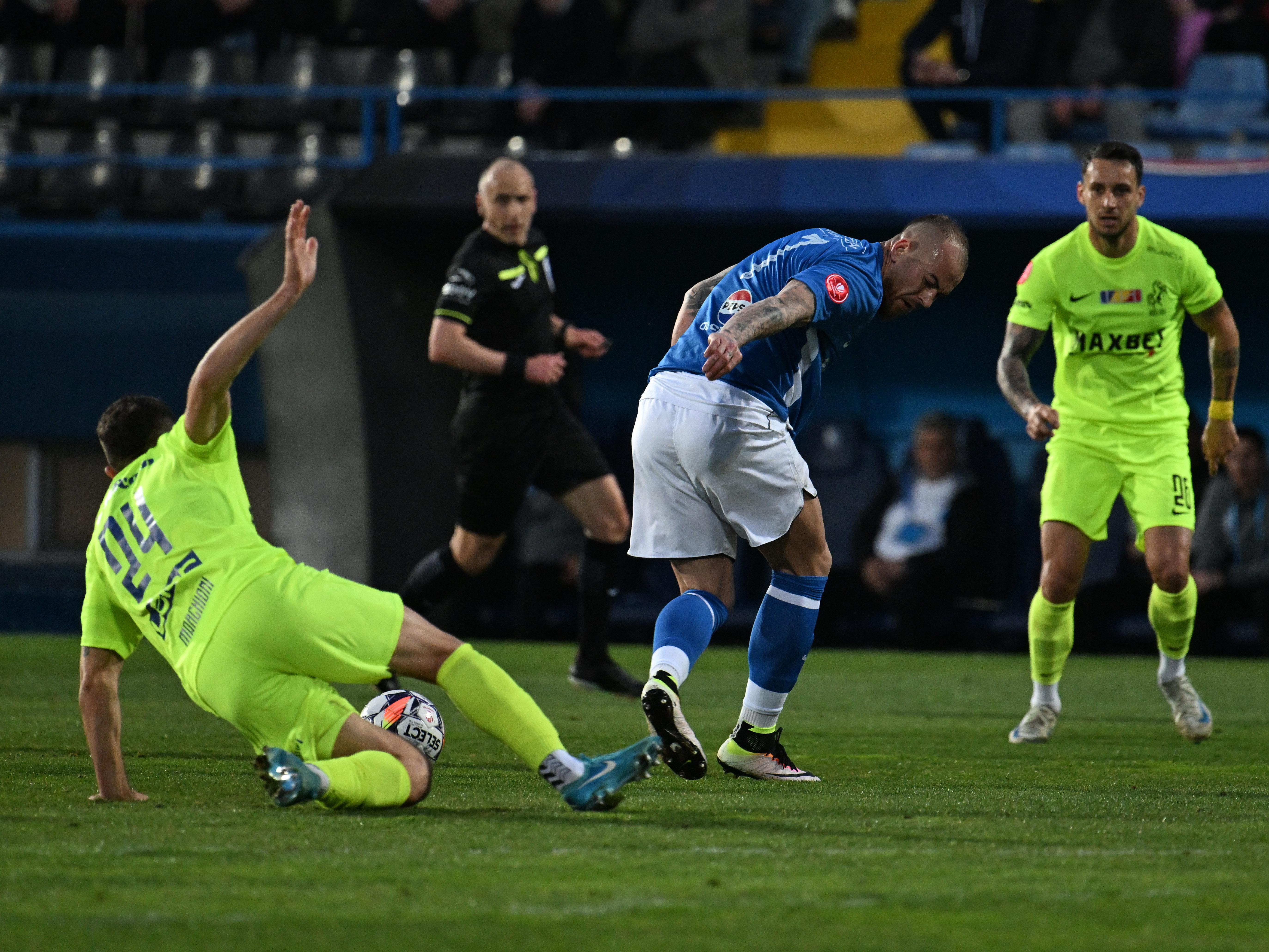Farul Constanța - Poli Iași 0-0. Gică Hagi și Vasile Miriuță s-au anulat reciproc. Denis Alibec, gol anulat