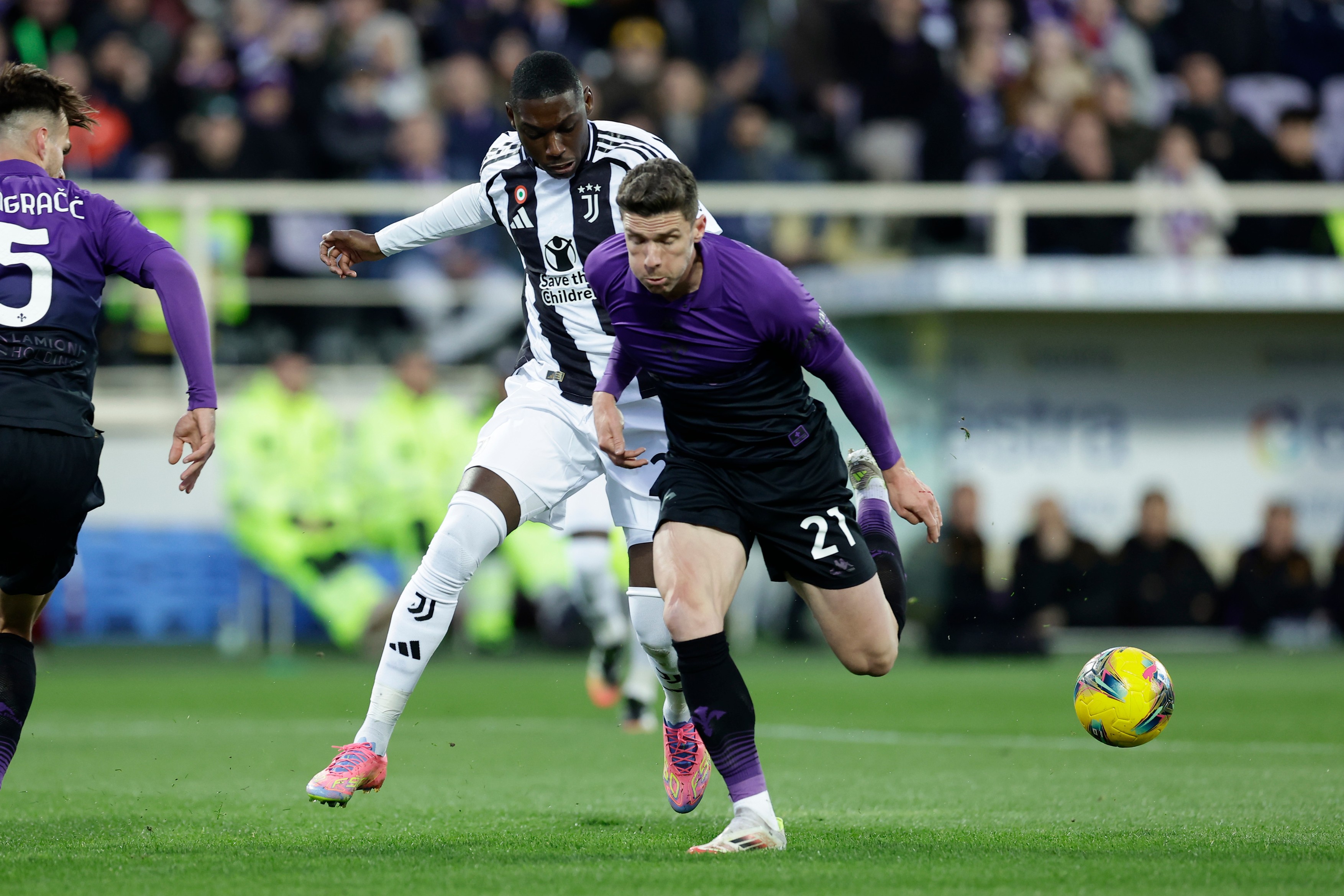 Fiorentina - Juventus 3-0. Gazdele au făcut spectacol! / Roma - Cagliari 1-0 / Venezia - Napoli 0-0