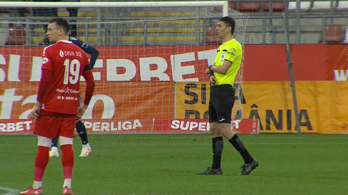 UTA - Oțelul Galați 1-0, ACUM, Digi Sport 2. Autogol! Zivulic și-a introdus mingea în propria poartă