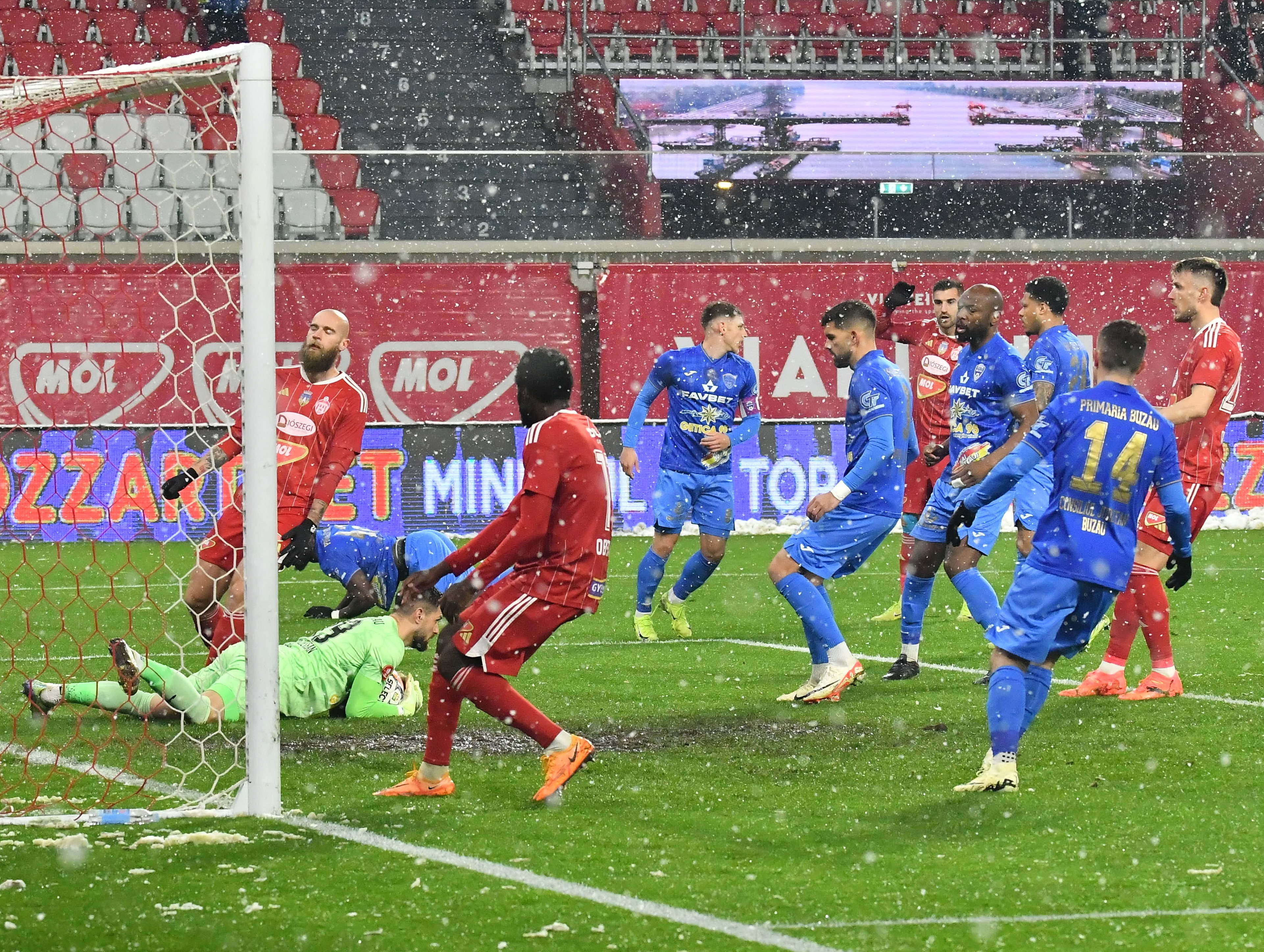 Sepsi - Gloria Buzău 1-2. Ilie Stan a debutat cu o victorie, dar echipa sa rămâne tot pe ultimul loc