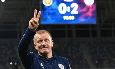 Dorinel Ionel Munteanu saluta galeria, alÄ�turi de tabela de marcaj, dupa meciul dintre FCSB si Otelul Galati, contand p