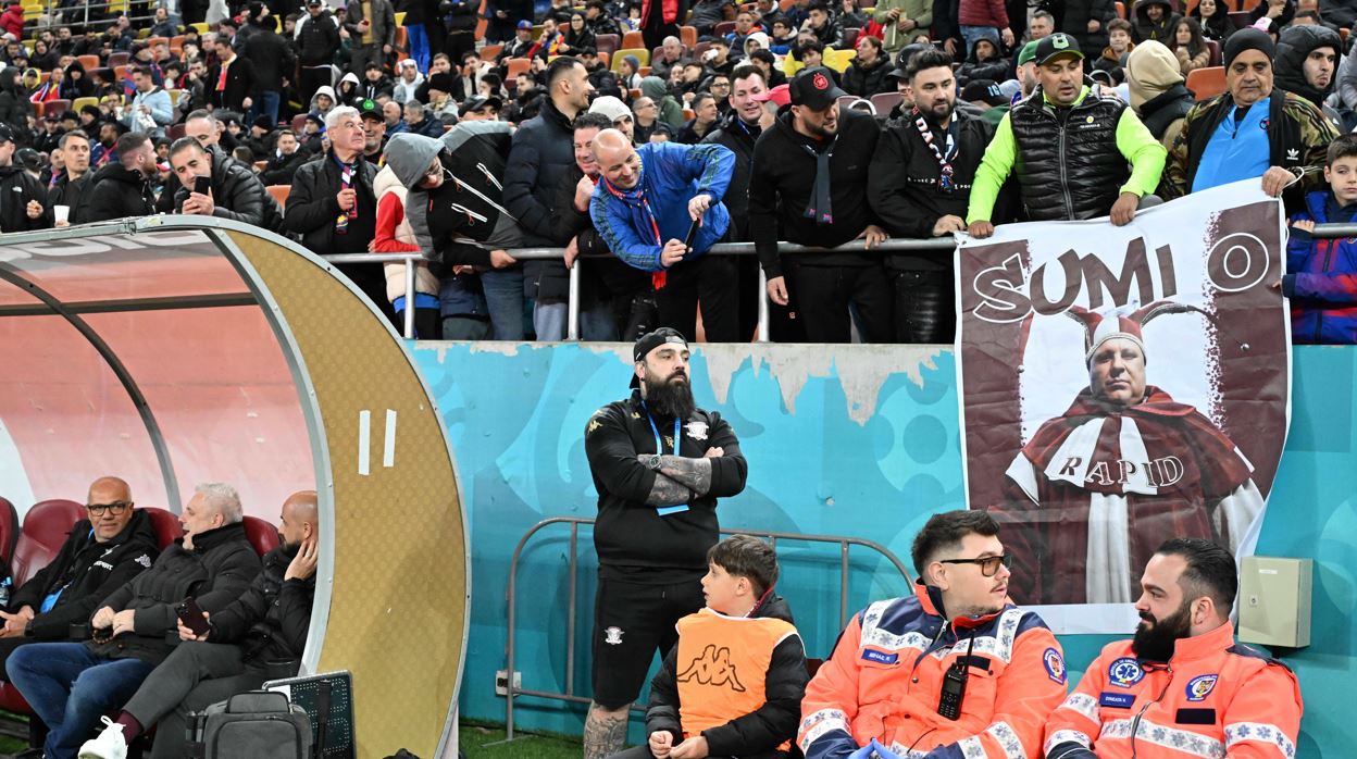 Marius Șumudică le-a răspuns suporterilor care au cerut ca Rapid ”să se dea la o parte” ca să nu câștige FCSB titlul