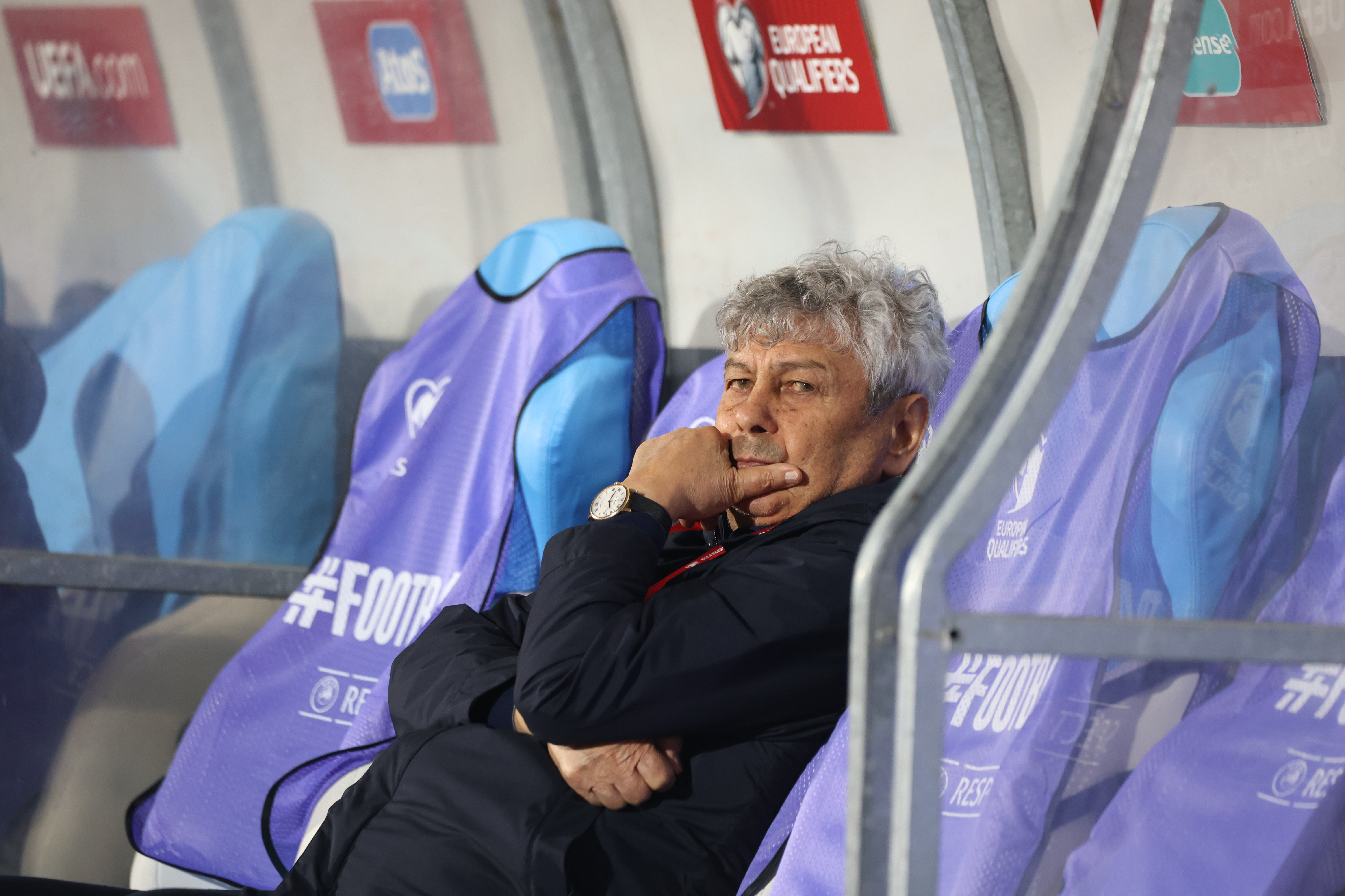 Imagine Stire Criză la naționala României! Ce variante are Mircea Lucescu, după ce atacanții au picat pe capete | 2review.ro