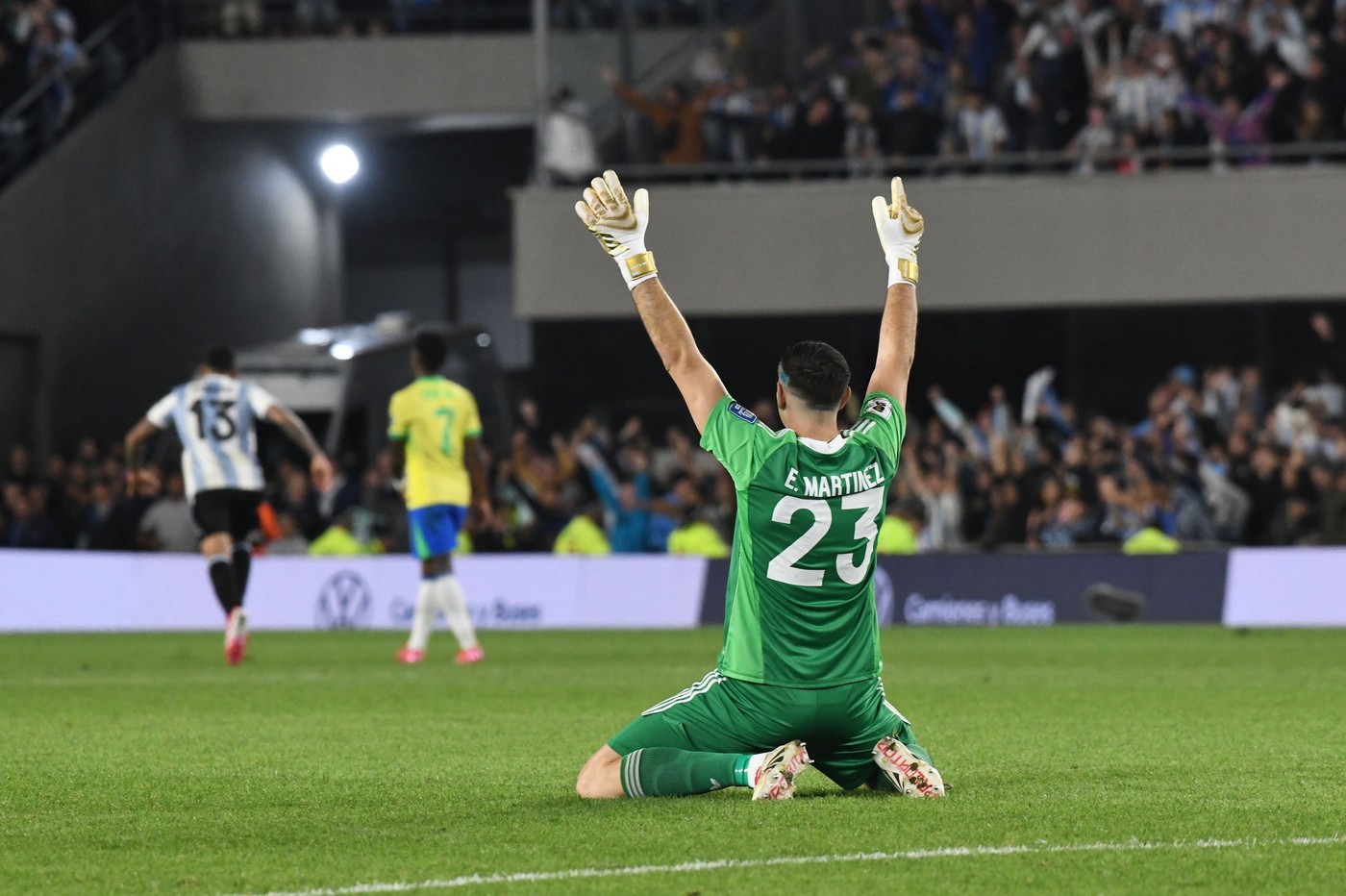 Nu mai au răbdare! Vor să dea lovitura: Emiliano Martinez